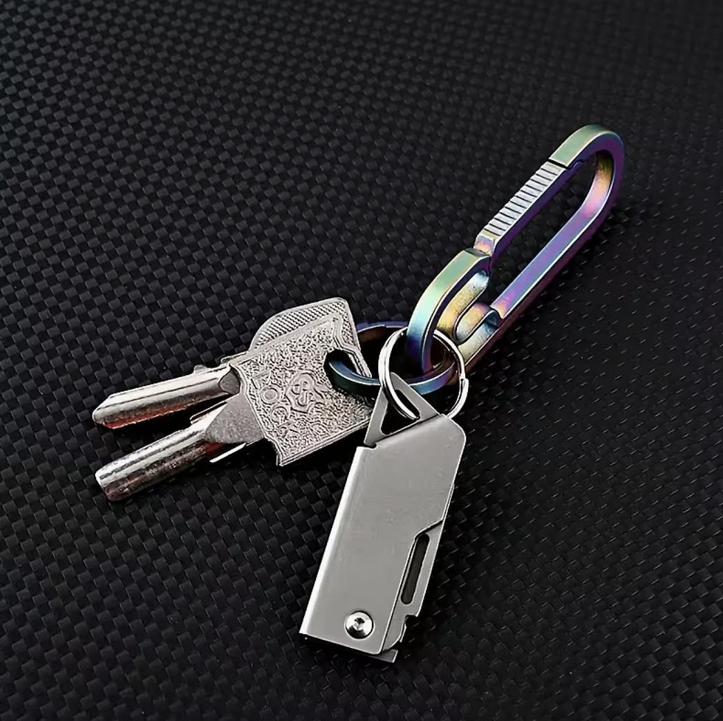 Mini skládací nůž na klíče – kompaktní EDC nástroj