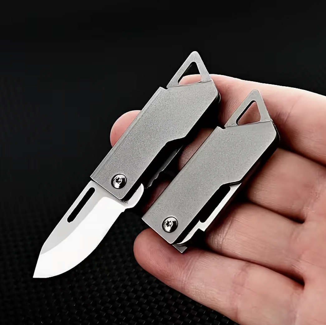 Mini skládací nůž na klíče – kompaktní EDC nástroj